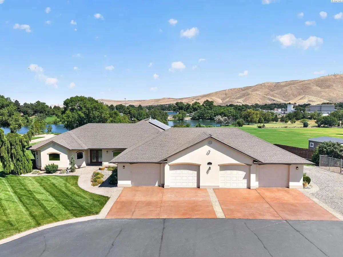 7501 S 1366 Prsw, Prosser, WA 99350 - #1