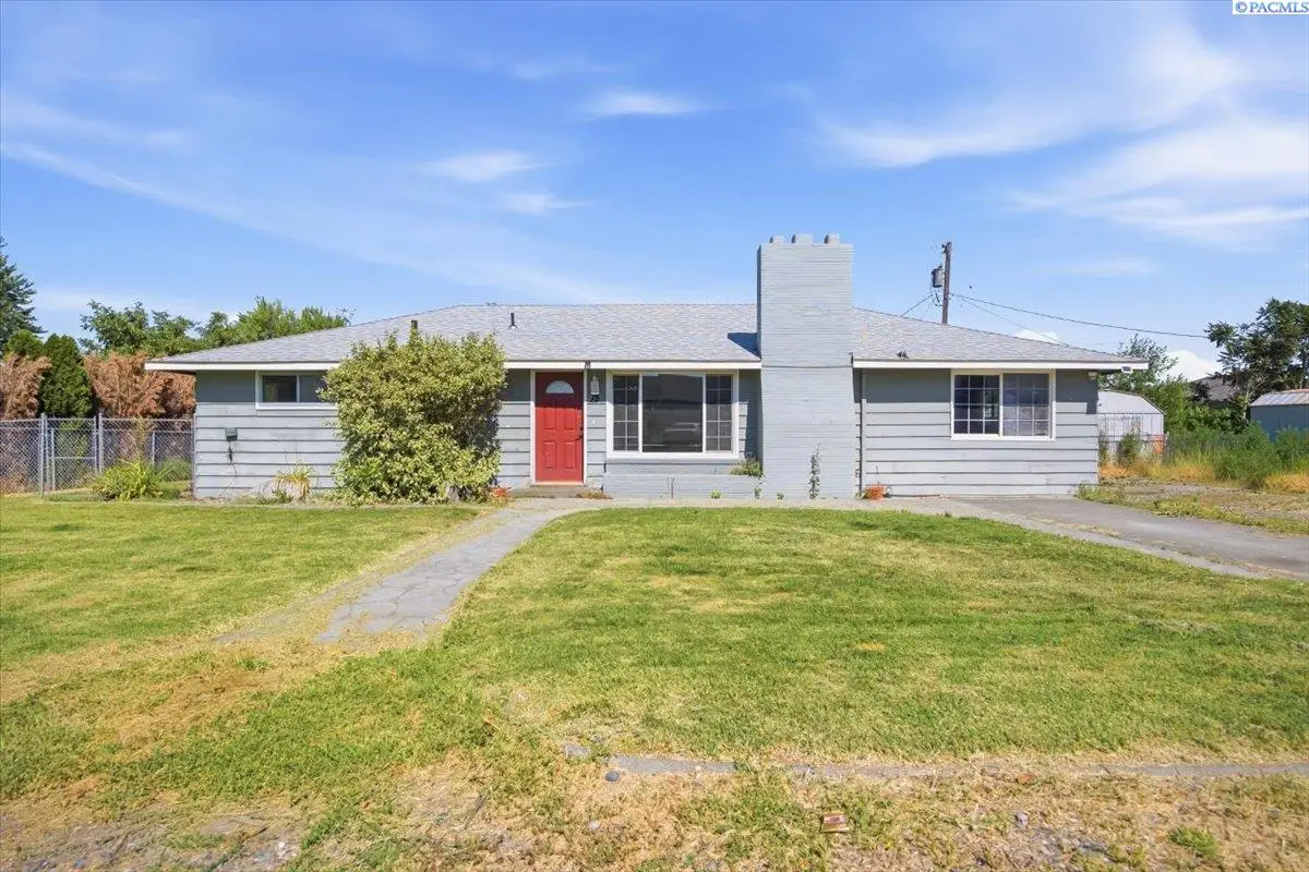 15 S Reed St, Kennewick, WA 99336 - #1