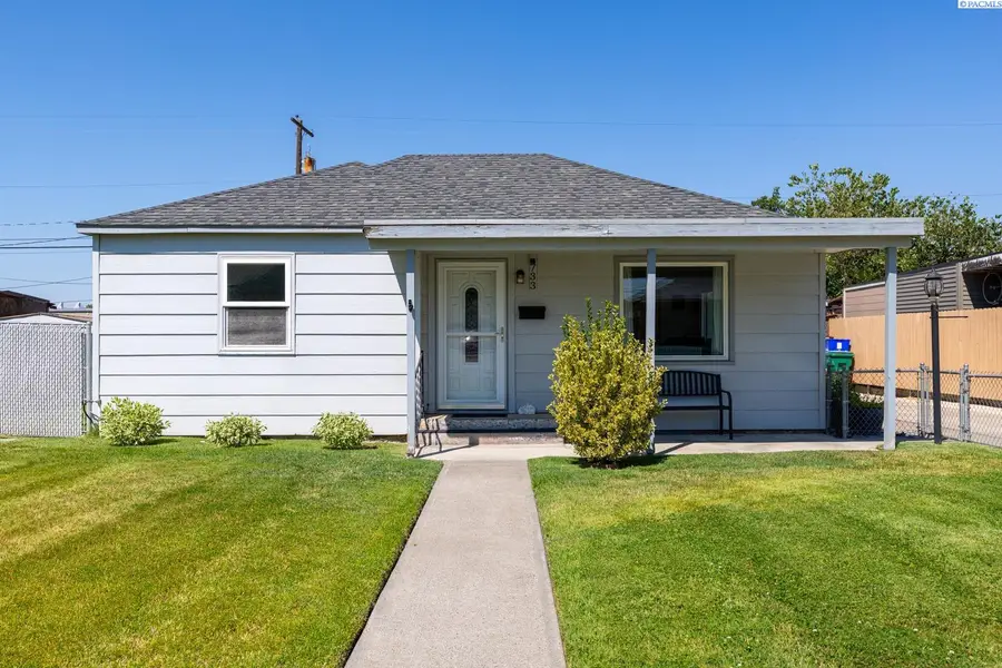 733 E 4th Avenue, Kennewick, WA 99336 - #2