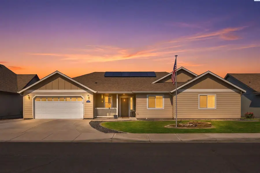 1573 Sacajawea Ave, Richland, WA 99352 - #2