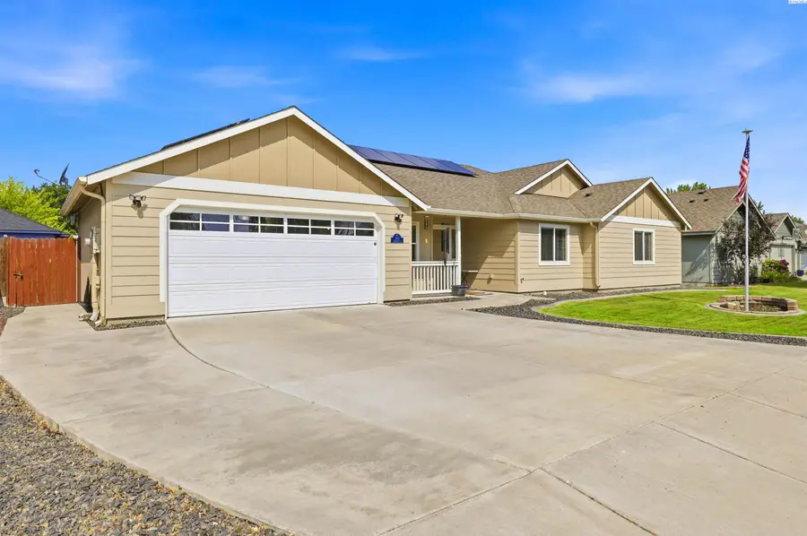 1573 Sacajawea Ave, Richland, WA 99352 - #3