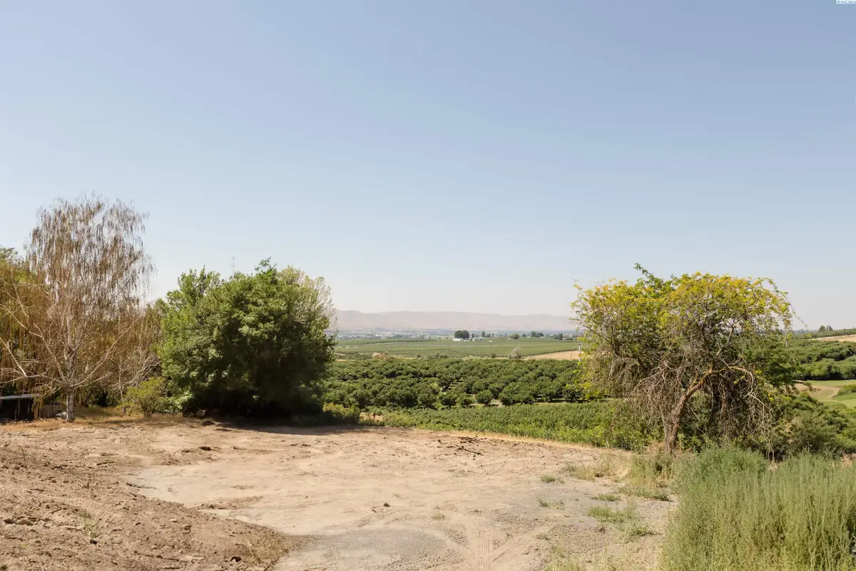 90209 W Hanks Rd, Prosser, WA 99350 - #1