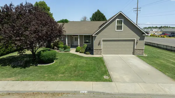 3003 Road 70 Place, Pasco, WA 99301