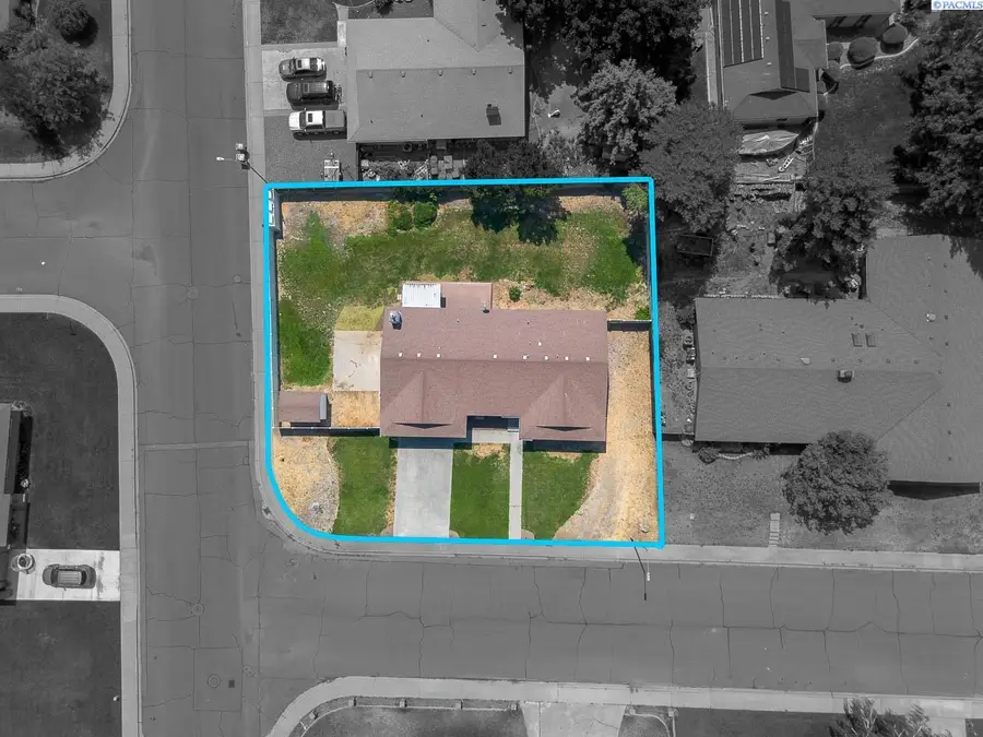3801 W 17th Avenue, Kennewick, WA 99338 - #2
