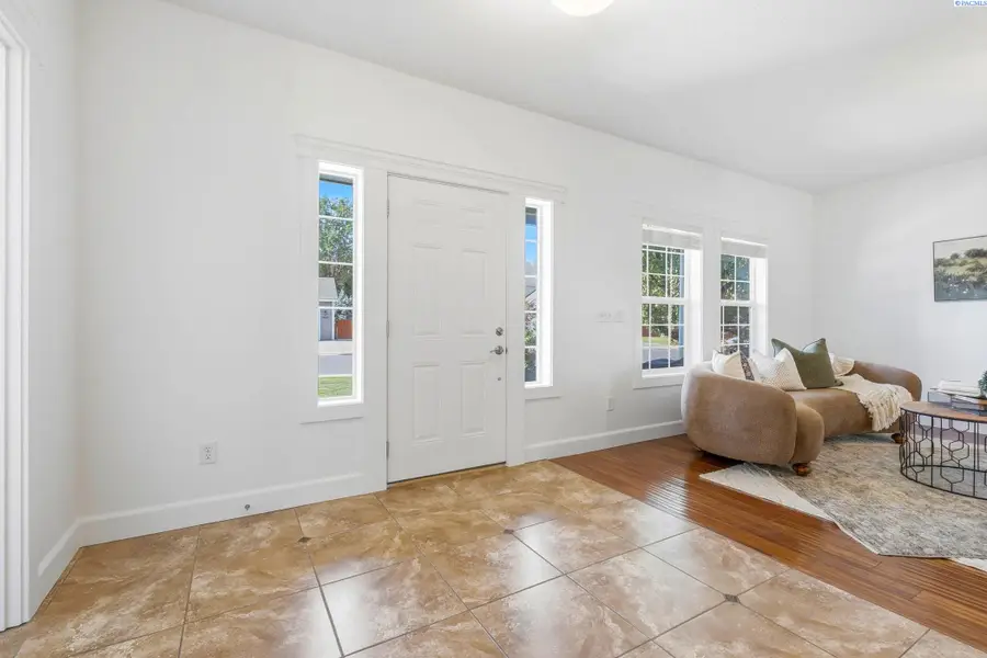 8606 W 5th Ave, Kennewick, WA 99336 - #3