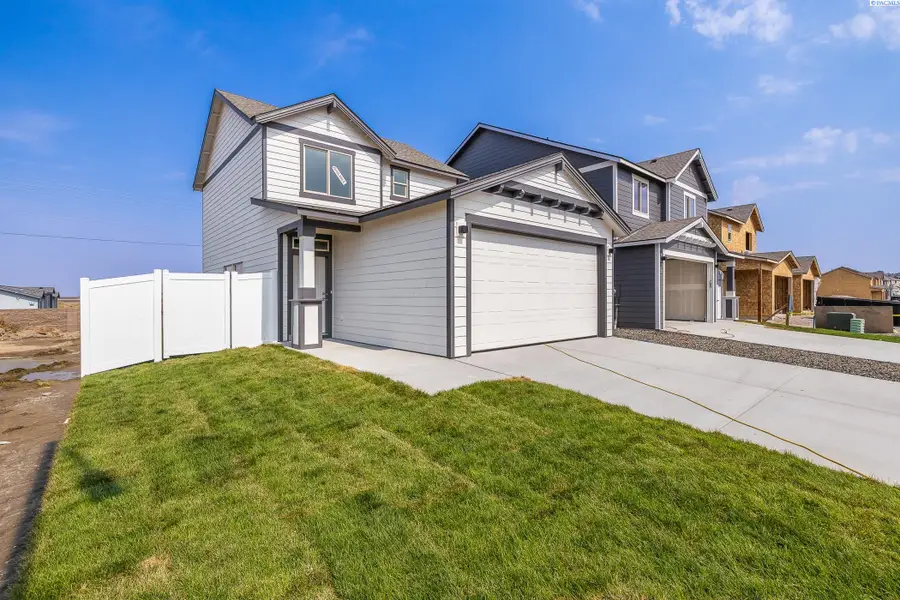 7672 Grapevine Ct, West Richland, WA 99353 - #3