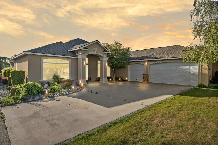 1200 W Canyon Lakes Dr, Kennewick, WA 99337 - #2
