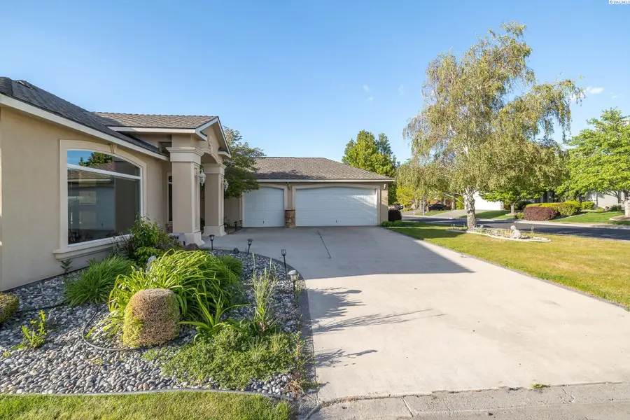 1200 W Canyon Lakes Dr, Kennewick, WA 99337 - #3