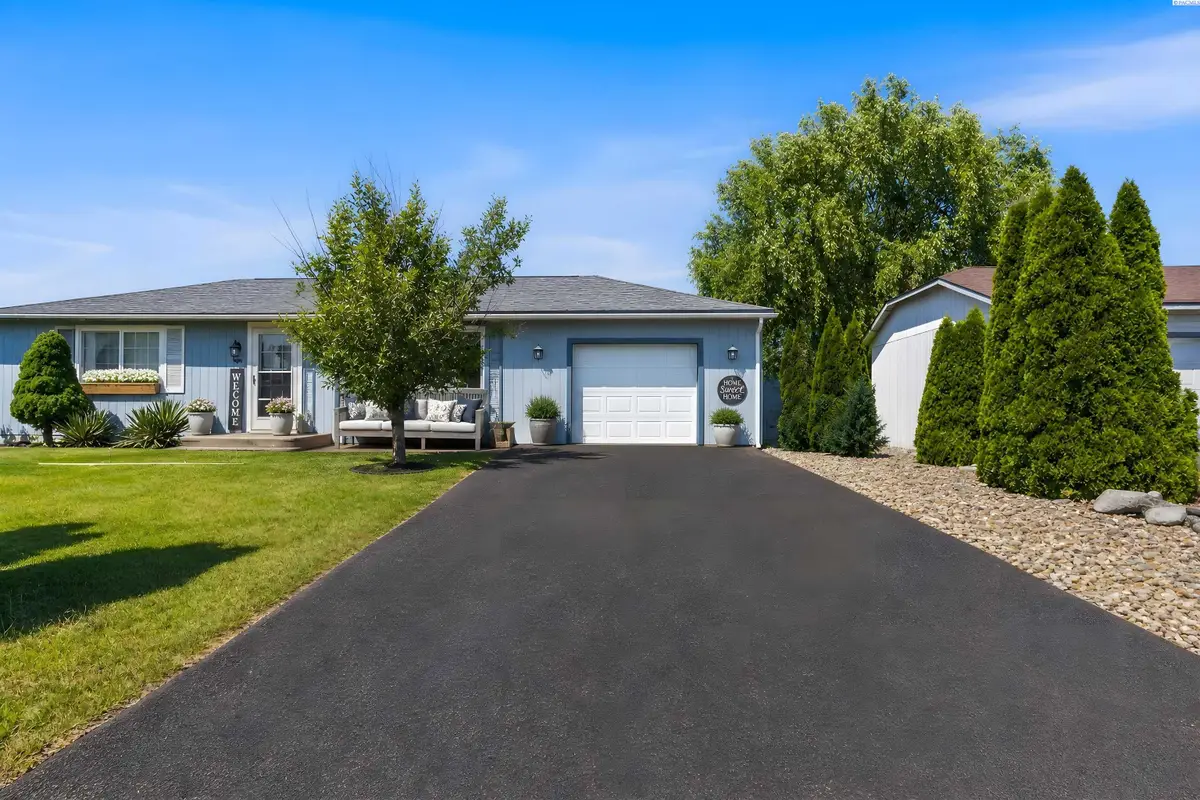 1005 Merlot St, Granger, WA 98932-9333 - #1