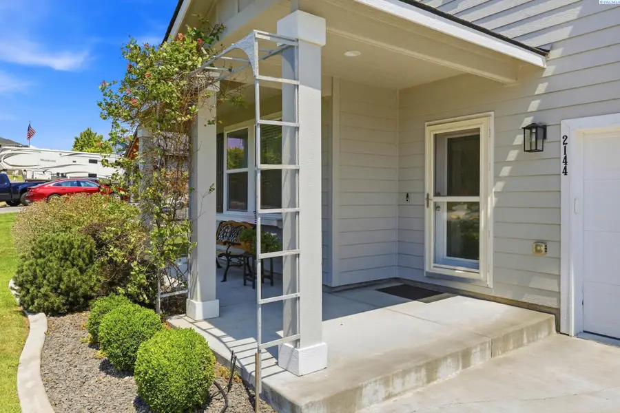 2144 Crab Apple Circle, West Richland, WA 99352 - #3