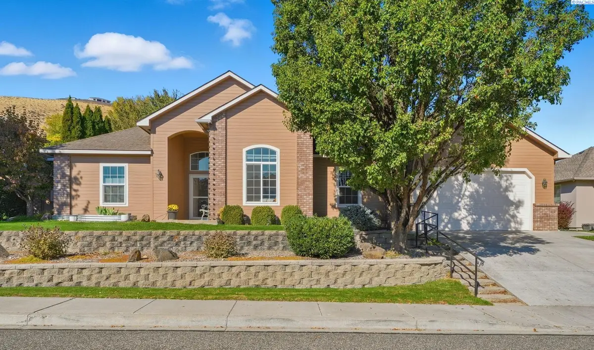 144 Bear Dr, Richland, WA 99352 - #1