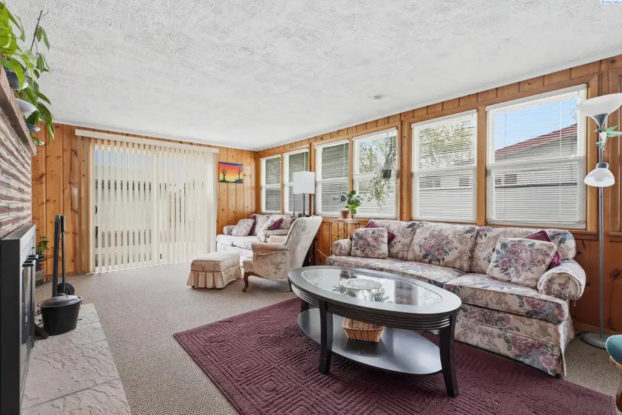 903 E 27th Ave, Kennewick, WA 99337 - #3