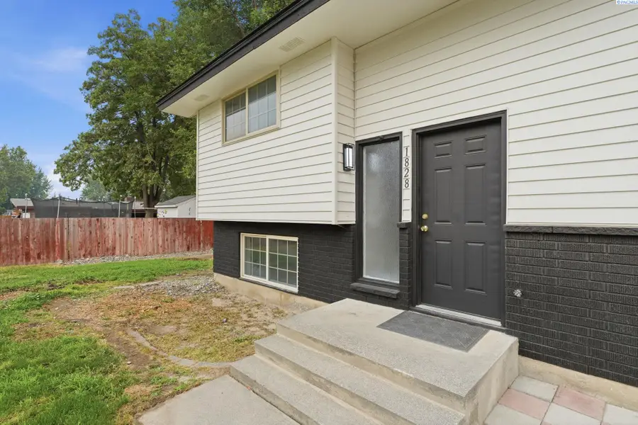 1828 W 19th Avenue, Kennewick, WA 99337 - #3