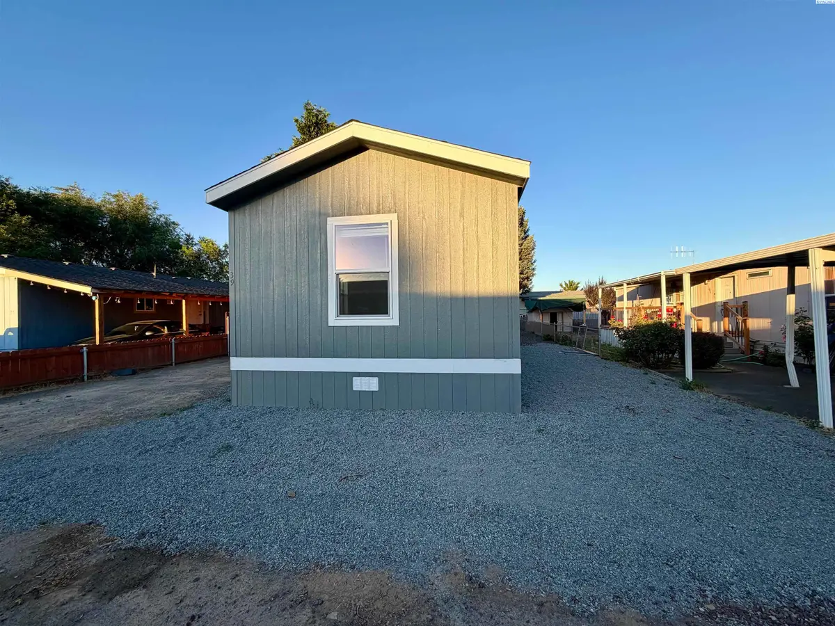 105 W Washington Ave #39 #39, Yakima, WA 98903 - #1
