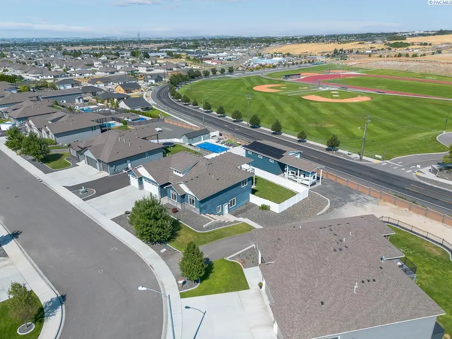 1725 S Currant Street, Kennewick, WA 99338 - #3