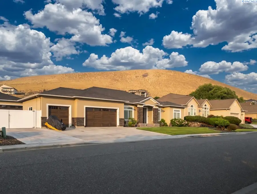 5701 Kenra Lp, West Richland, WA 99353 - #2