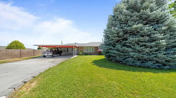 816 N Ely Pl, Kennewick, WA 99336