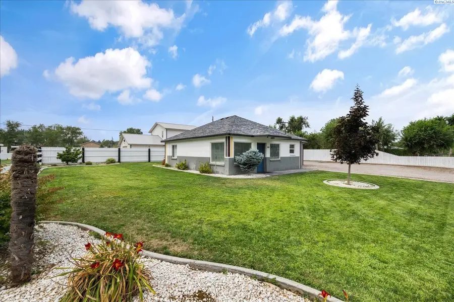 3921 W 10th Ave, Kennewick, WA 99336 - #3