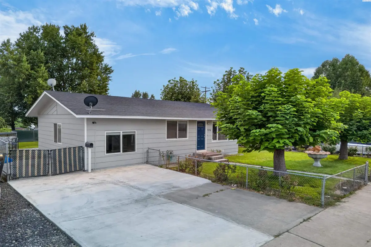 736 W Leola St, Pasco, WA 99301 - #1
