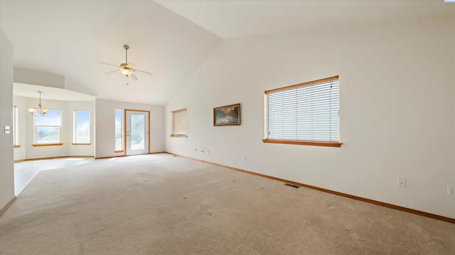 146 Henley Dr, Pasco, WA 99301 - #3