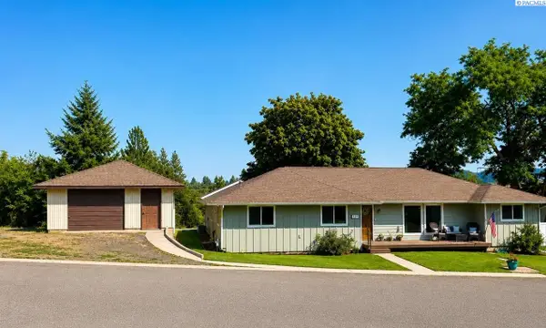 320 N F Street, Palouse, WA 99161
