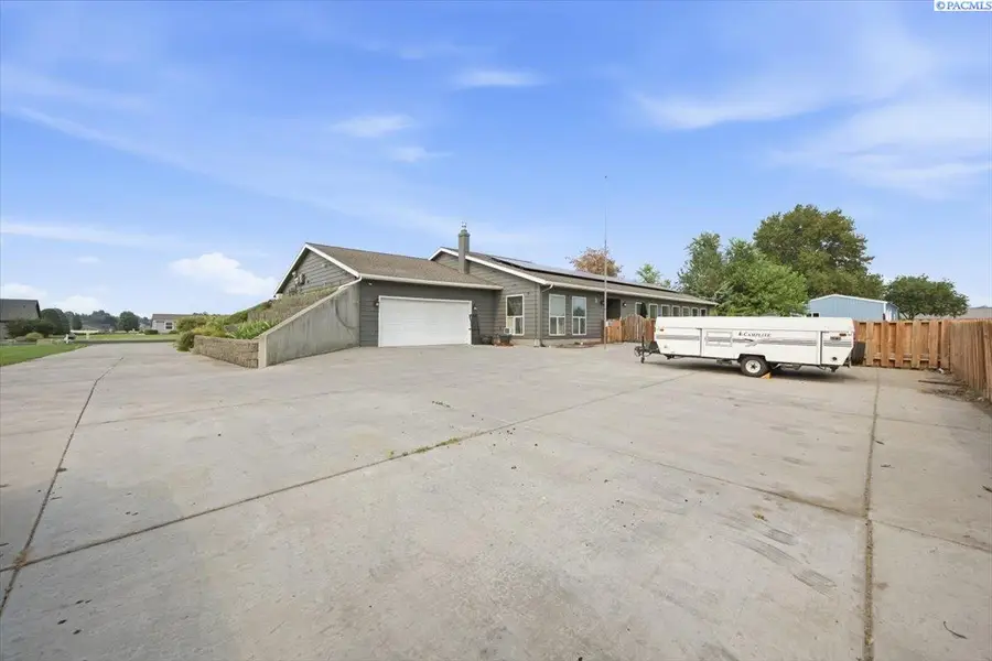 8916 W Dradie St, Pasco, WA 99301 - #2