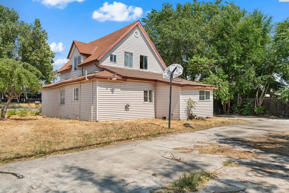 1105 W Grand Ronde, Kennewick, WA 99336 - #1