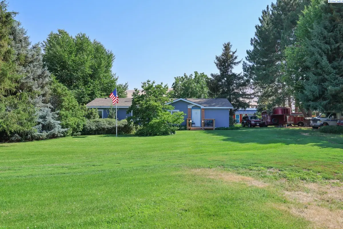 86503 W Old Inland Empire Highway, Prosser, WA 99350 - #1