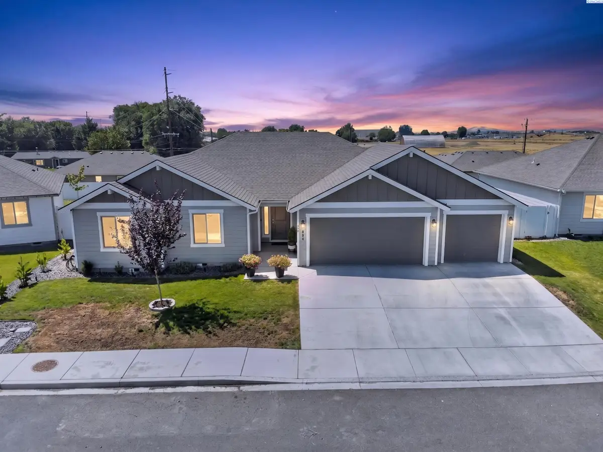 804 Trellis St, Grandview, WA 98930 - #1