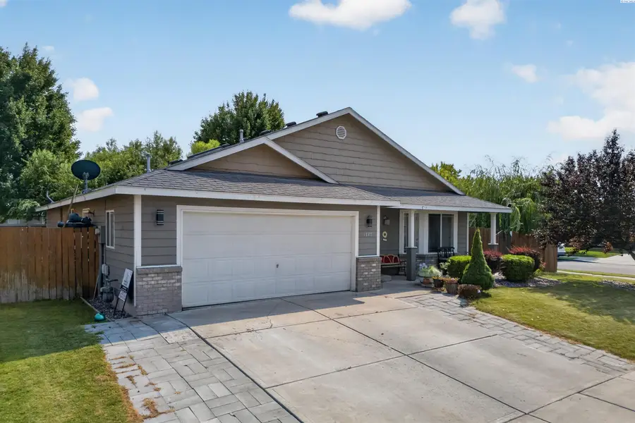 1407 Julia Ave, Sunnyside, WA 98944 - #2