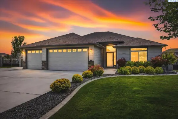 11414 Easton Dr, Pasco, WA 99301