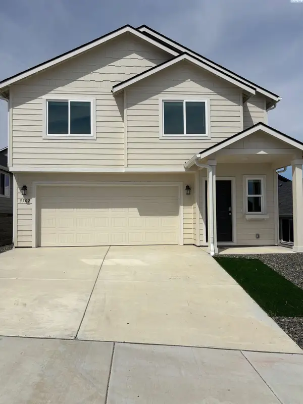 3702 S Penn Place, Kennewick, WA 99338