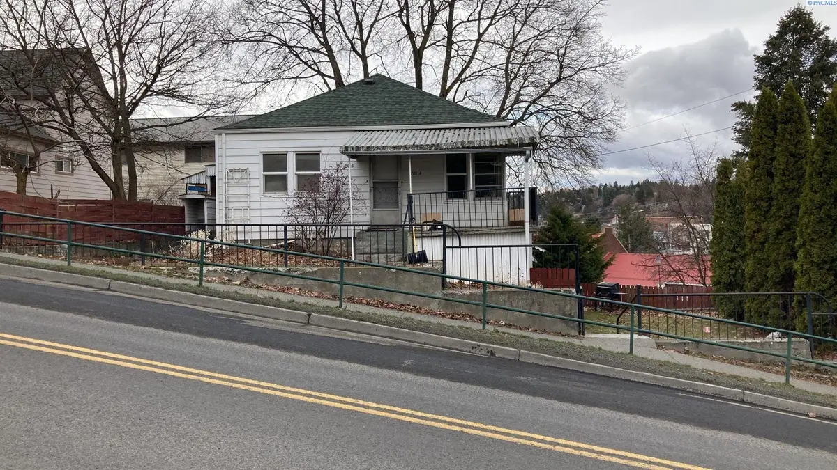 205 NE Whitman Street, Pullman, WA 99163 - #1