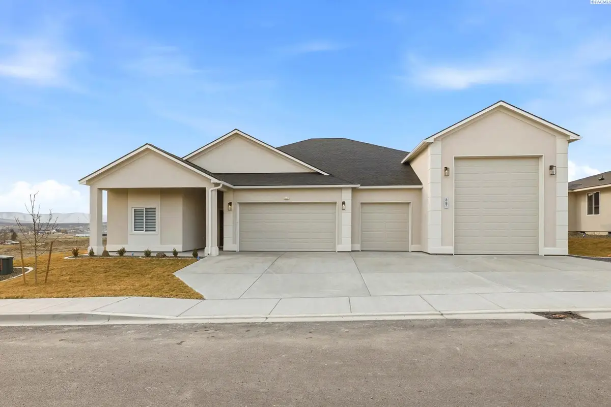 867 Thebes Street, West Richland, WA 99353 - #1