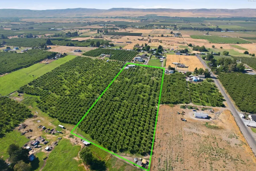 291 Chestnut Rd., Grandview, WA 98930 - #3
