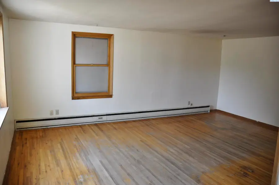 105 E 7th Street, Colfax, WA 99111 - #3