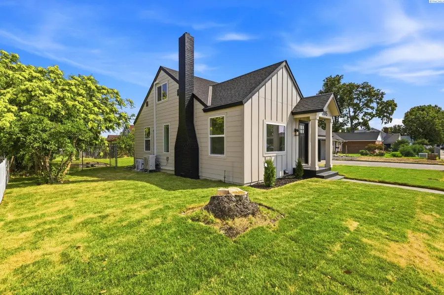 205 E 1st Place, Kennewick, WA 99336 - #2
