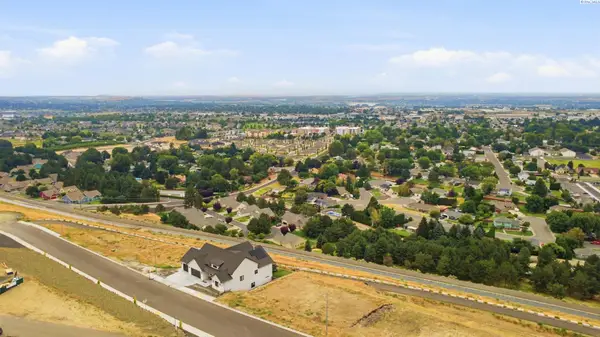 7298 W 20th Ave, Kennewick, WA 99338