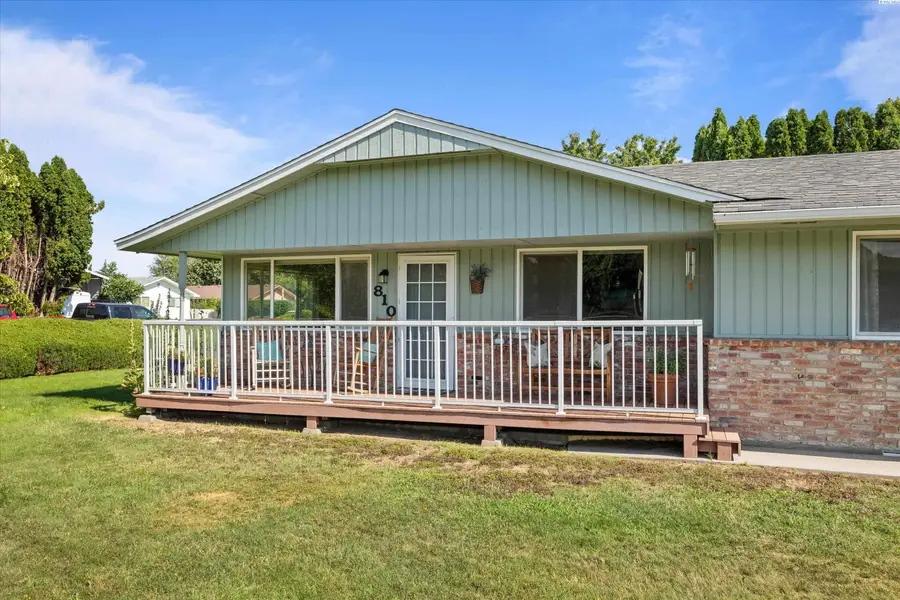 810 W Park Hills Dr, Kennewick, WA 99337 - #3