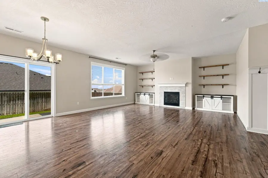 6018 W 41st Ave, Kennewick, WA 99338 - #3