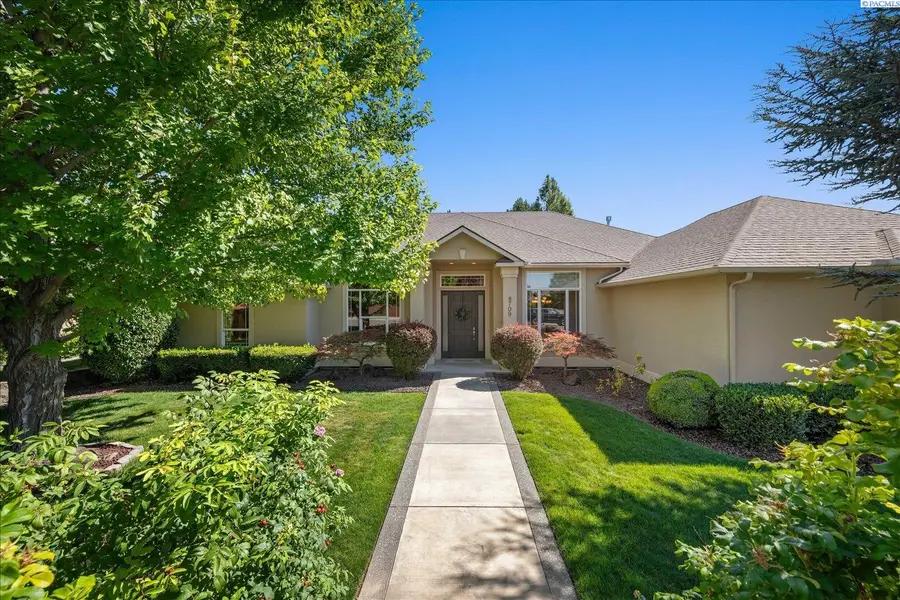8709 W 3rd Ave, Kennewick, WA 99336-9404 - #2