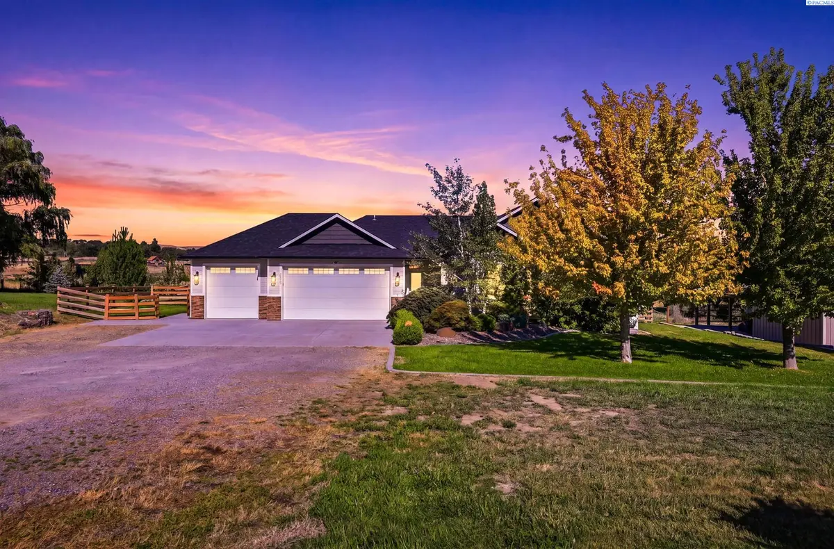 38205 N 114 Pr Nw, Benton City, WA 99320 - #1