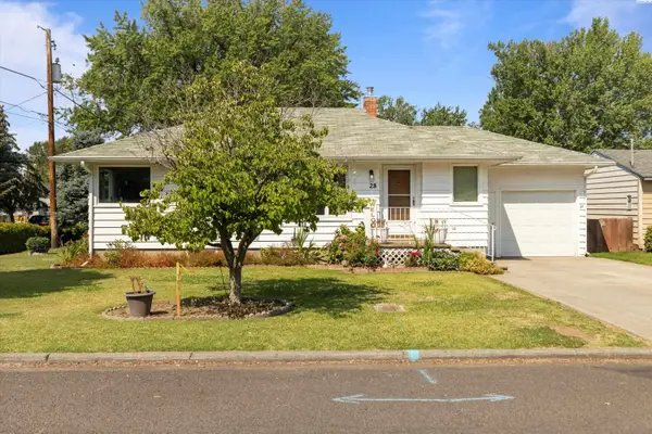 28 SW Evans Ave, College Place, WA 99324