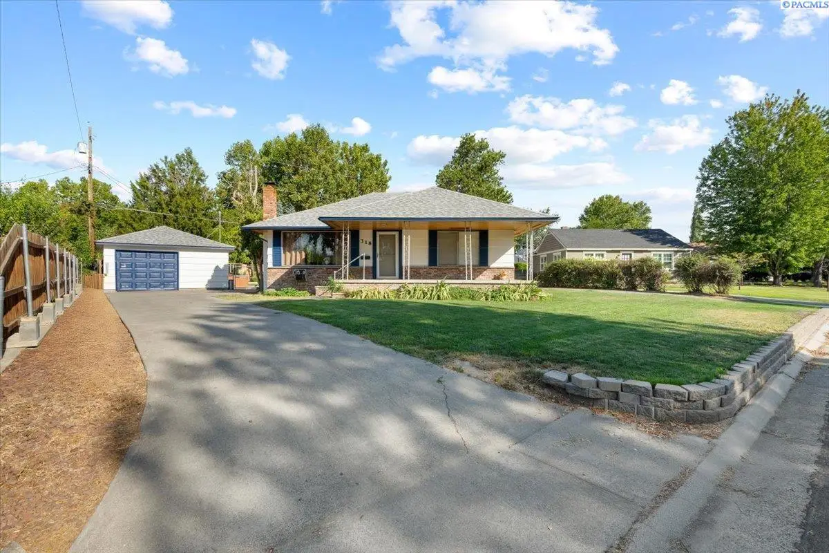 318 Douglass, Richland, WA 99352 - #1