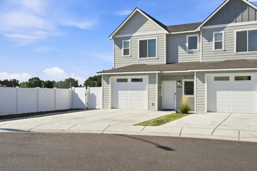 3990 W 5th Pl., Kennewick, WA 99336 - #2