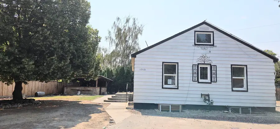 1312 Hains, Richland, WA 99352 - #2