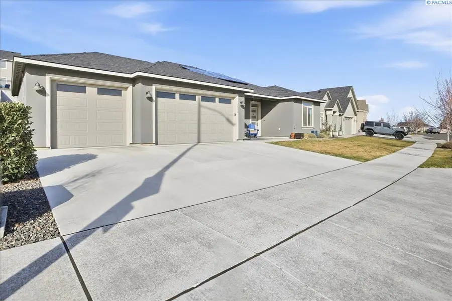 3016 S Harrison St, Kennewick, WA 99338 - #3