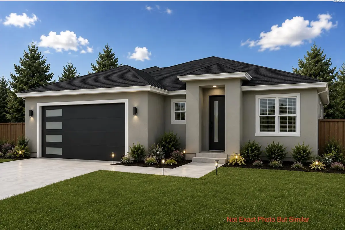 409 Hogan St, Sunnyside, WA 98944 - #1