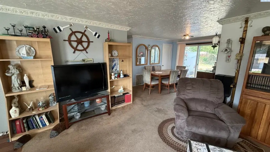 332 W 11th Ave, Kennewick, WA 99337 - #3