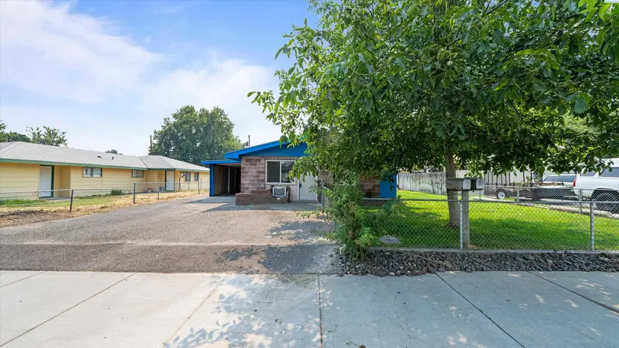 1711 W 5th Ave, Kennewick, WA 99336 - #3